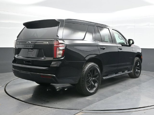 Used 2022 Black Chevrolet Z71 image 9