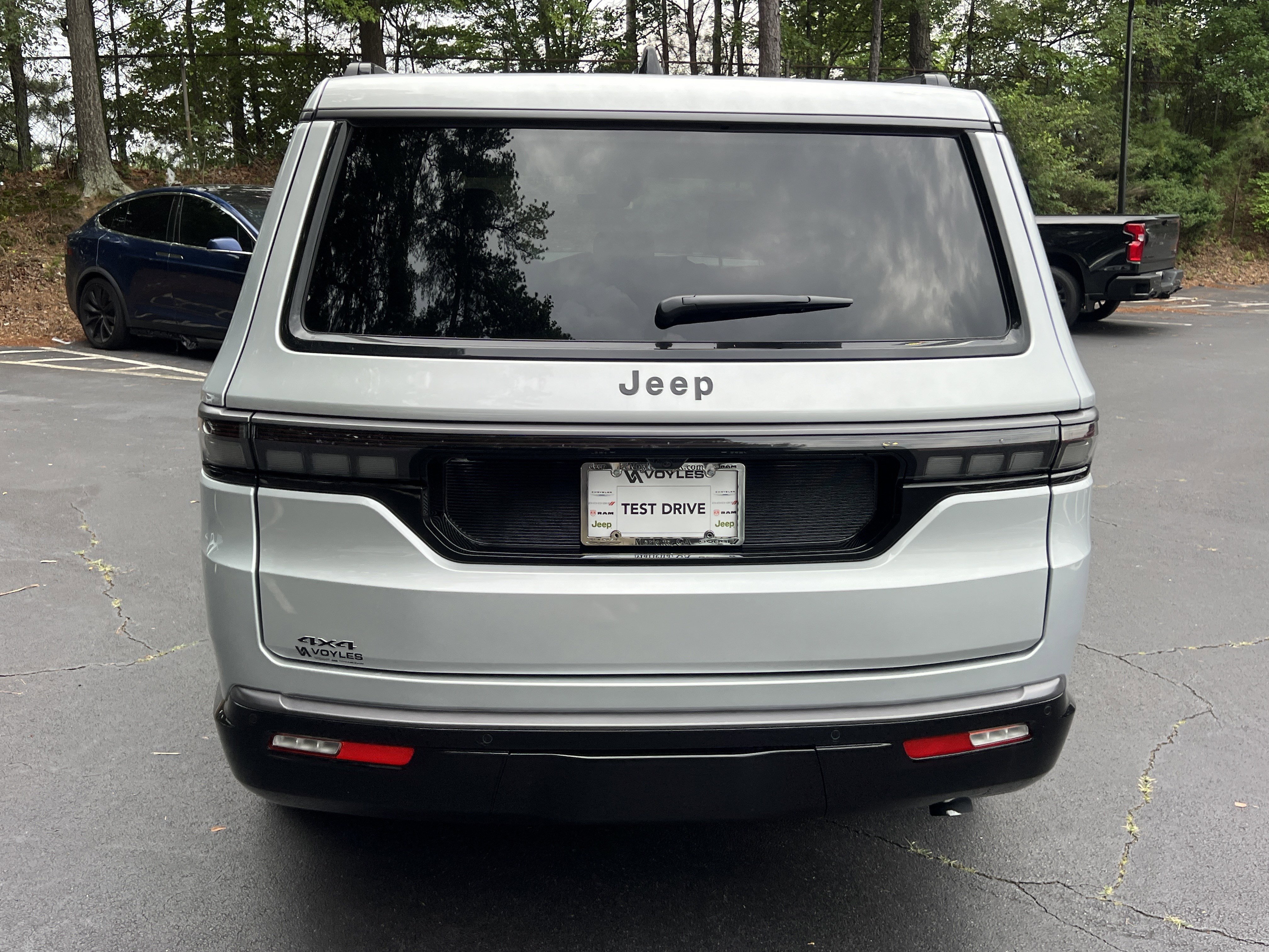 New 2026 Silver Zynith Jeep Limited Altitude image 7
