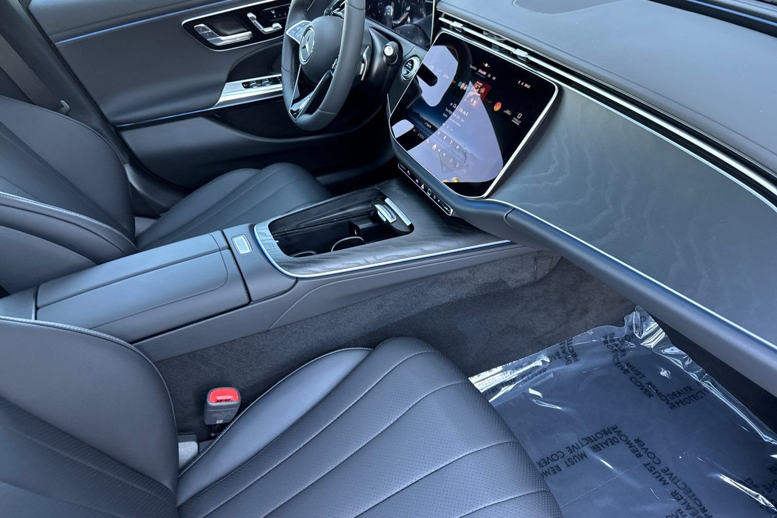 New 2026 Graphite Grey Metallic Mercedes-Benz E 350 image 8