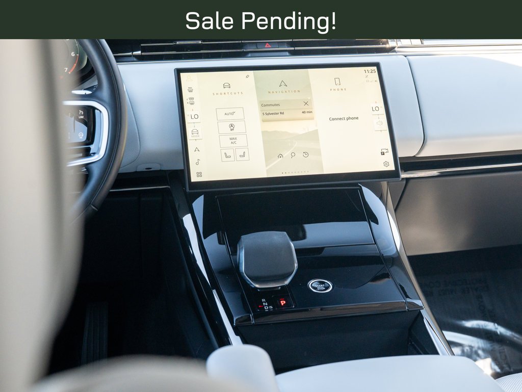 Used 2024 Green Land Rover SE image 21