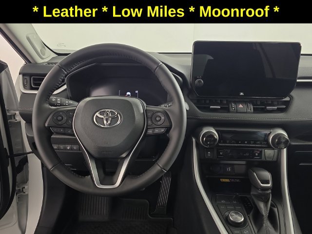Used 2025 Pearl Toyota Limited image 12