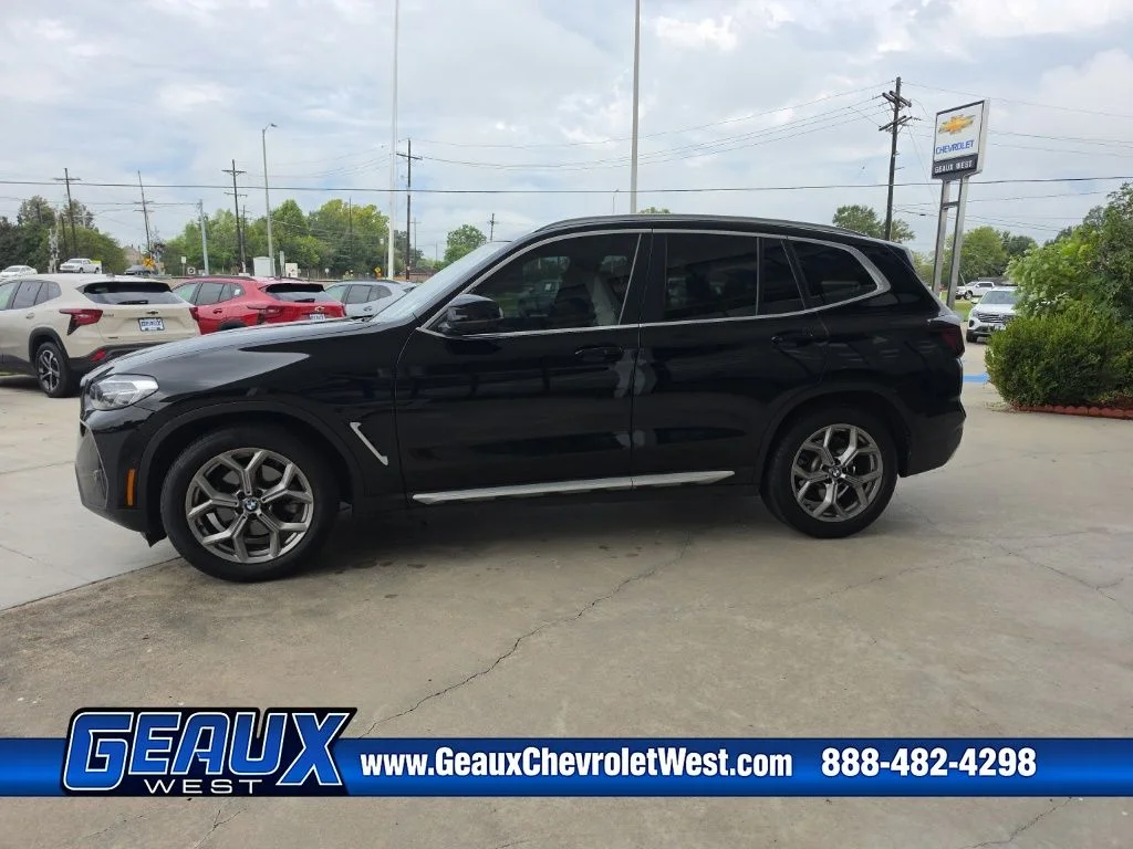 Used 2024 Black BMW sDrive30i image 4