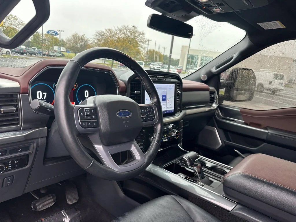 Used 2023 Black Metallic Ford Lariat image 9