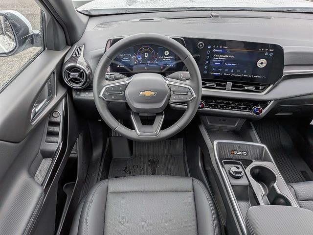 New 2027 Summit White Chevrolet LT image 42