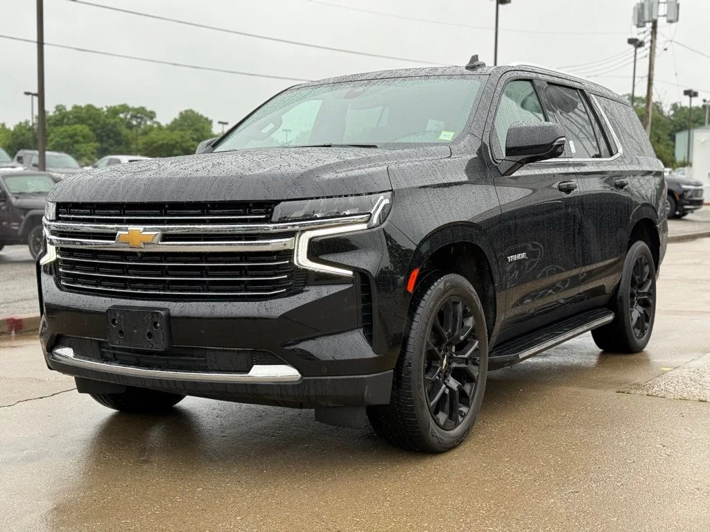 Used 2022 Black Chevrolet LT image 2