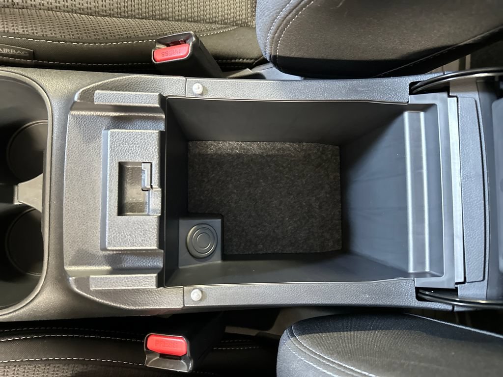 Used 2024 White Subaru BASE image 28