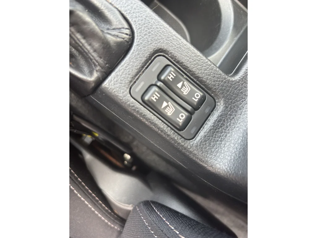 Used 2013 Ice Silver Metallic Subaru Premium image 36