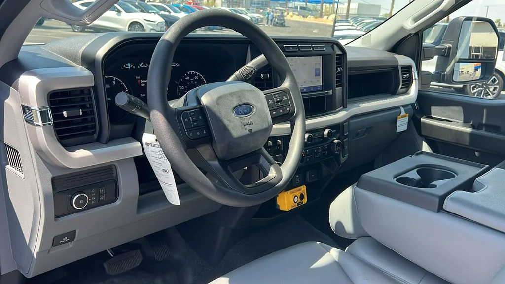 New 2024 Oxford White Ford F-450® XL image 9