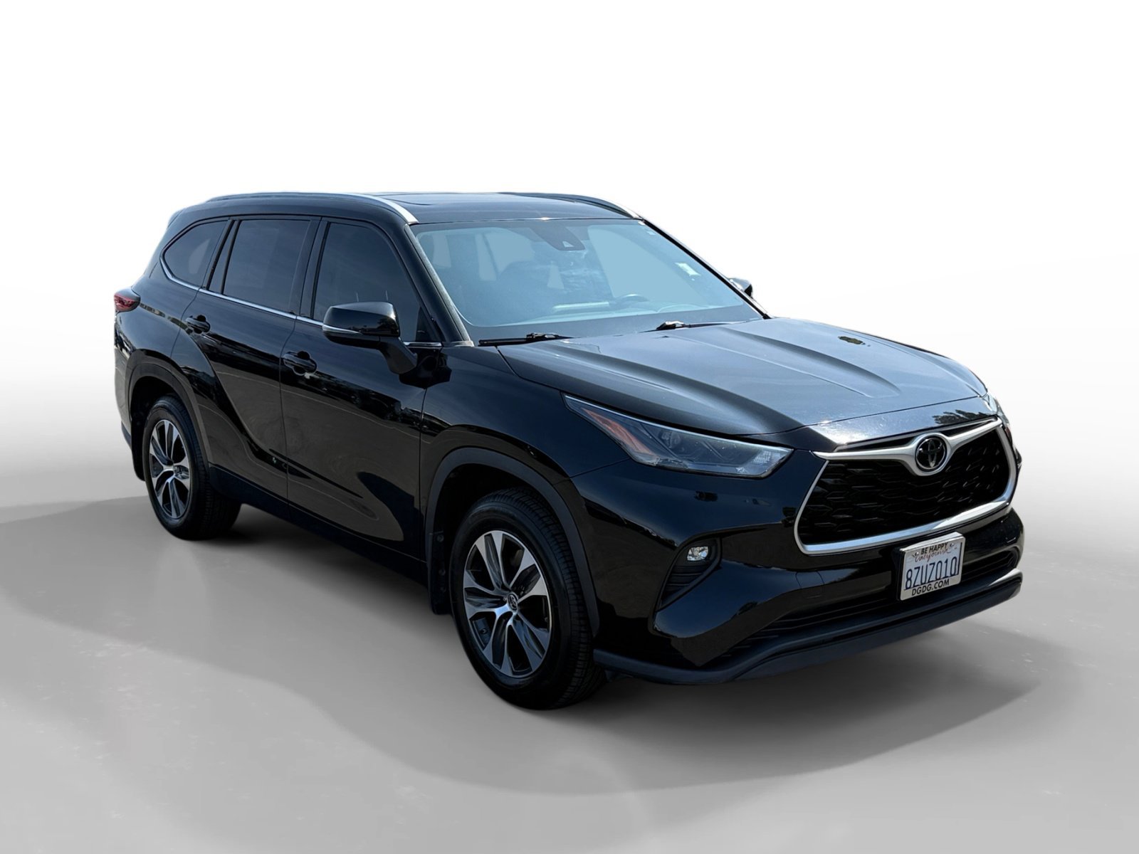 Used 2022 Midnight Black Metallic Toyota XLE image 7