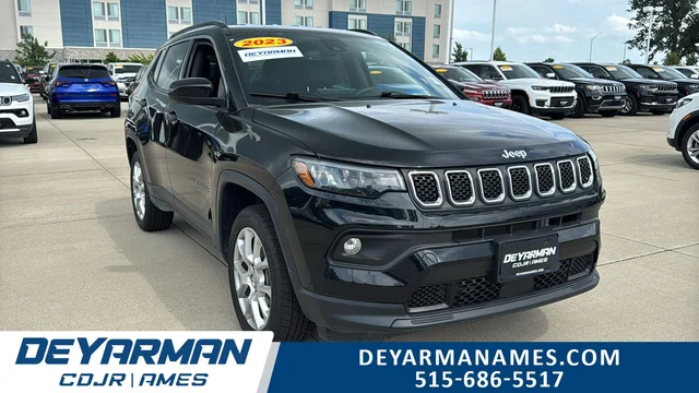 2023 Jeep Compass Latitude Lux
