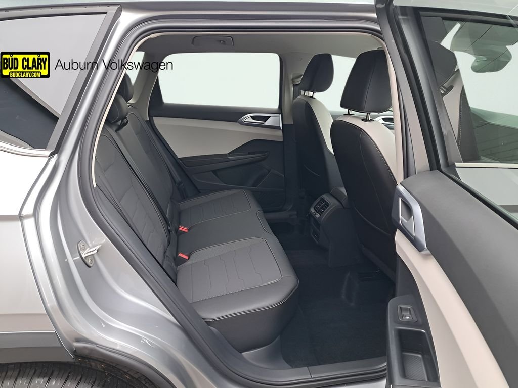 2025 Volkswagen Taos SE - Photo 17