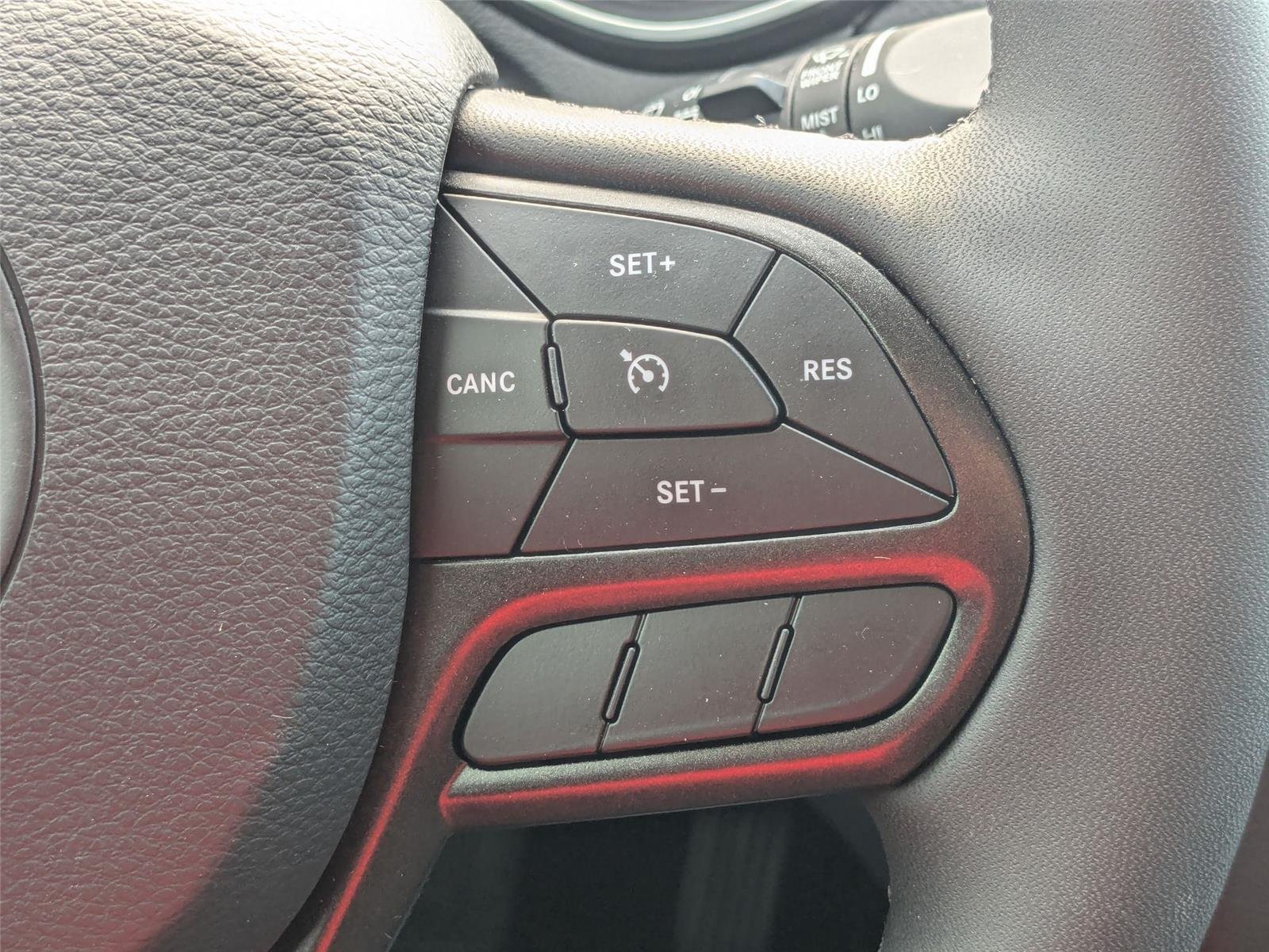 Used 2022 GRAY Jeep Trailhawk image 18