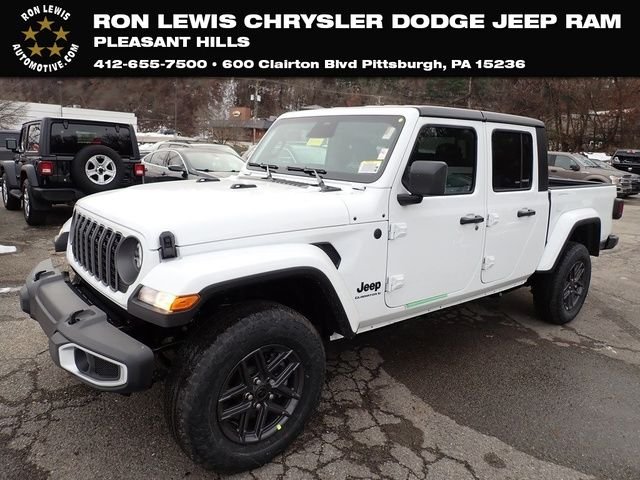 2026 Jeep Gladiator Sport S Auto's photo