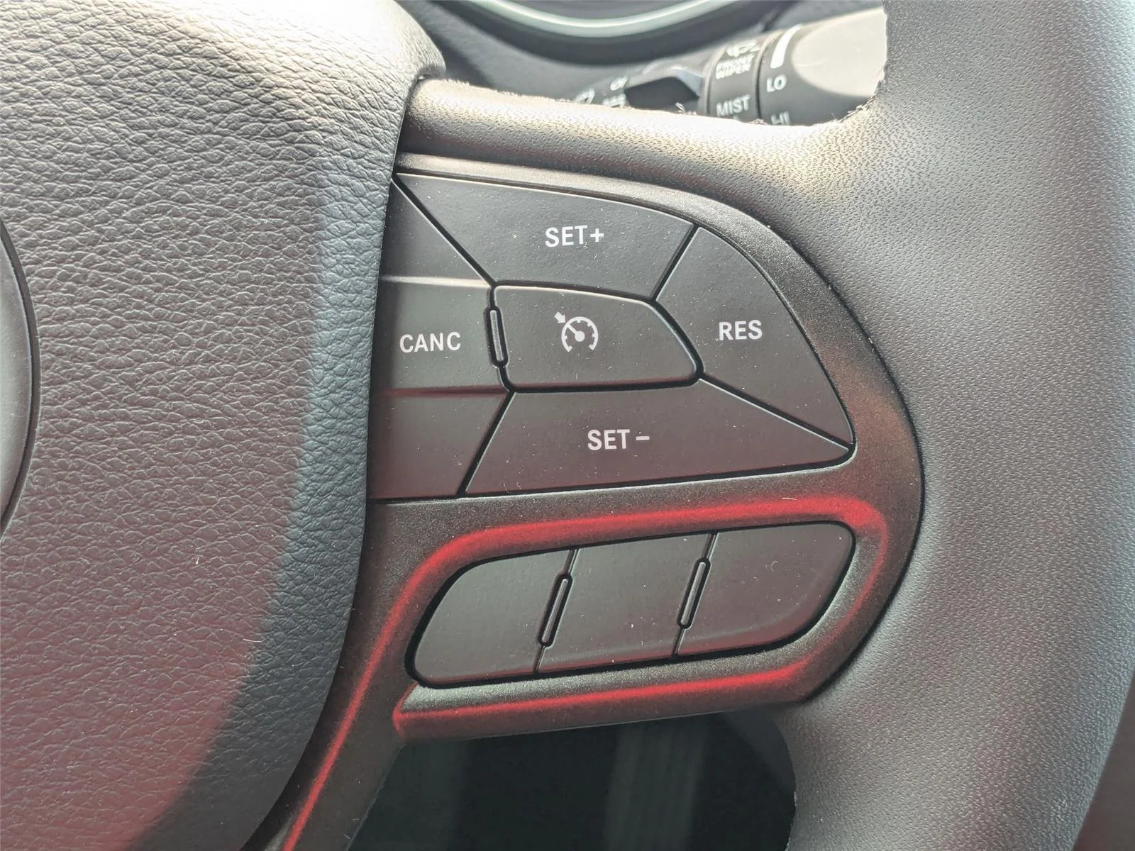 Used 2022 GRAY Jeep Trailhawk image 18