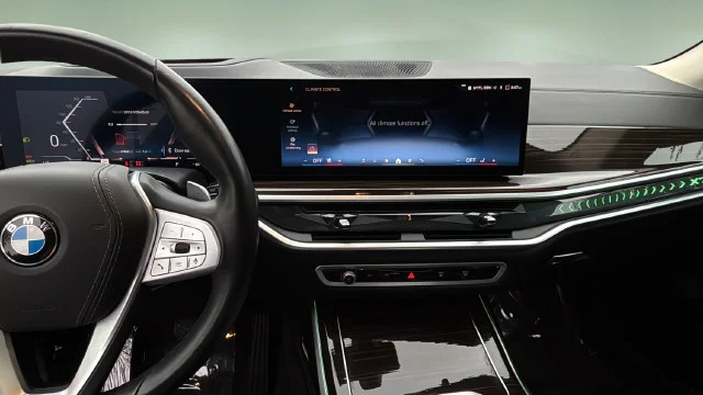 Used 2026  BMW xDrive40i image 13
