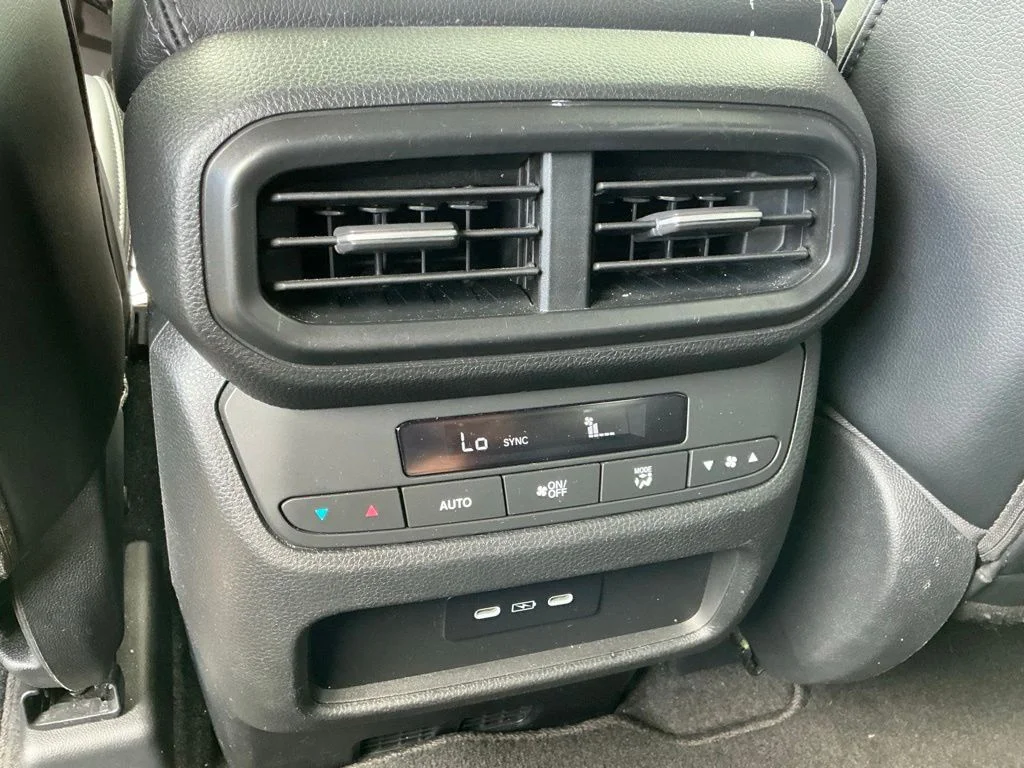 Used 2024 Red Honda EX-L image 29