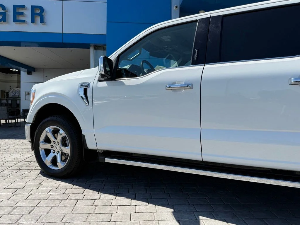 Used 2021 White Ford Lariat image 12