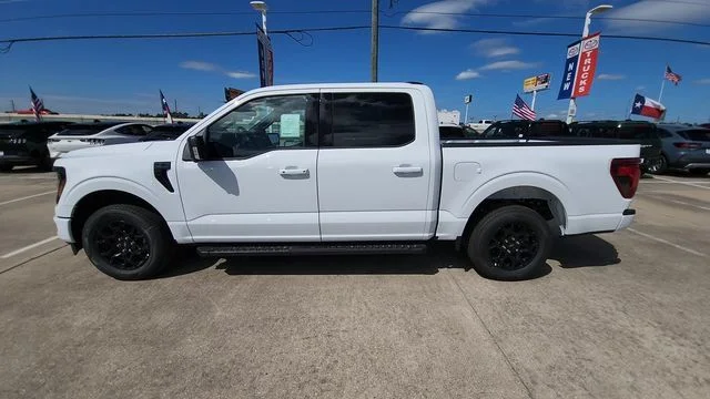 New 2026 Oxford White Ford XLT image 8