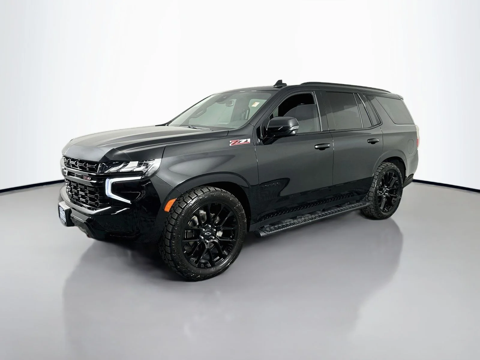 Used 2023 Black Chevrolet Z71 image 4