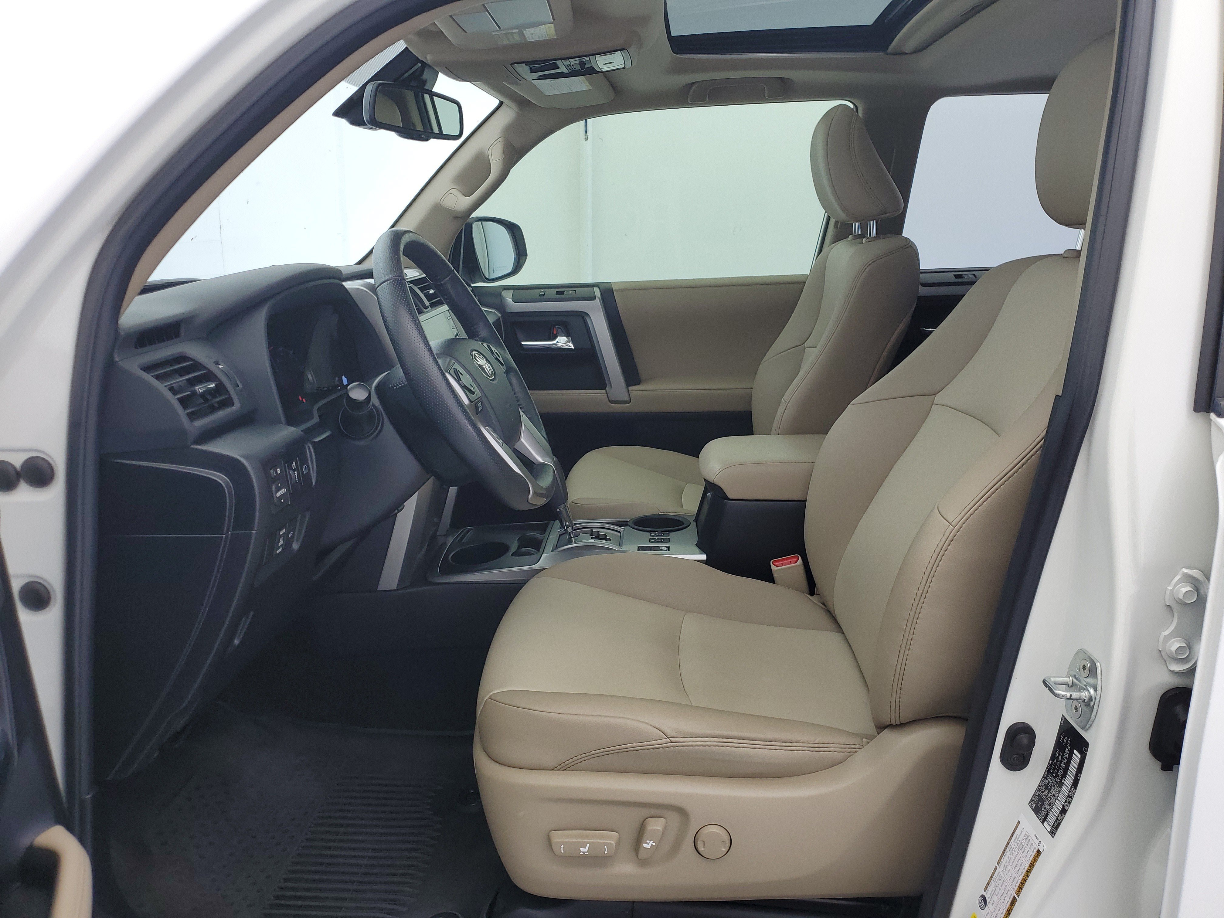 Used 2023 Ice Cap Toyota SR5 Premium image 17
