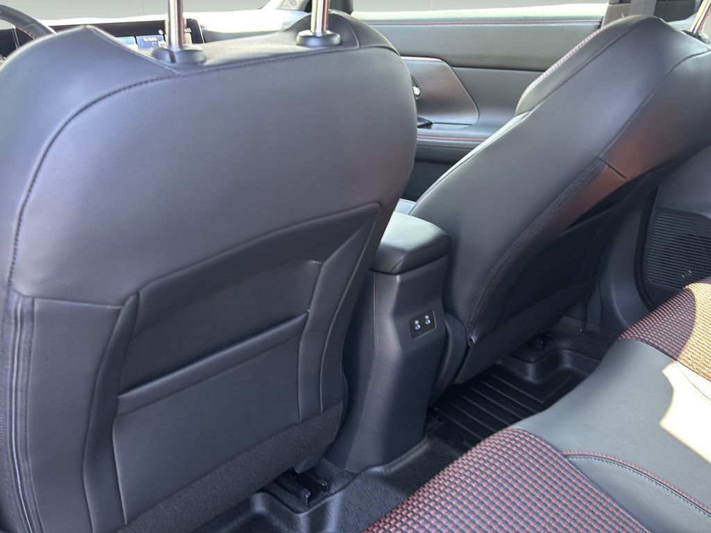 2025 Nissan Kicks SR - Photo 17