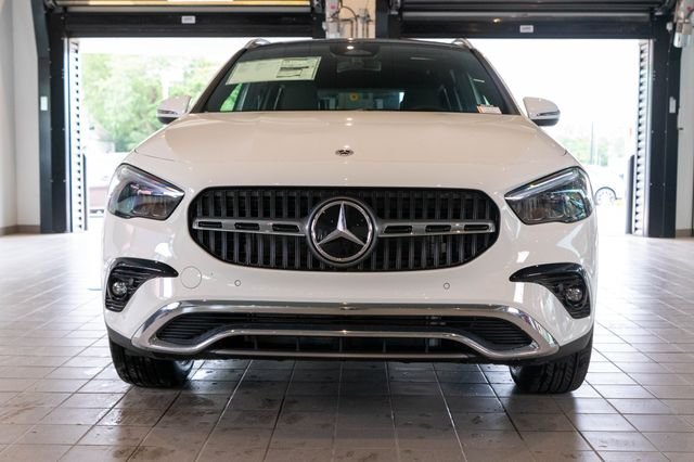 New 2026 Polar White Mercedes-Benz GLA 250 image 2