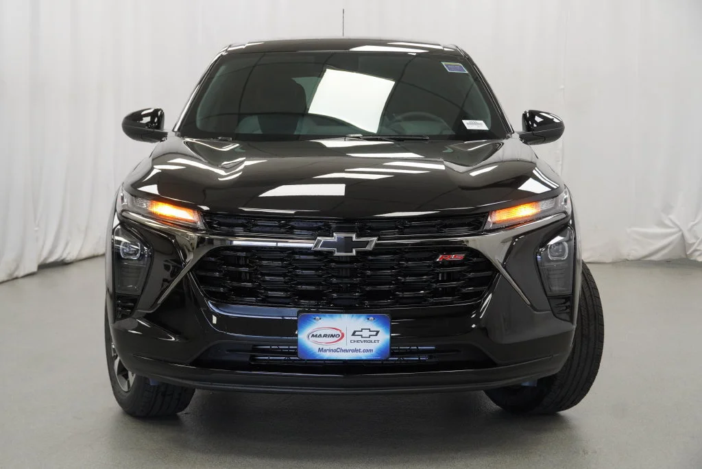 New 2026 Mosaic Black Metallic Chevrolet 1RS image 11