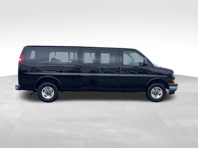 Used 2025 Onyx Black GMC LT image 7