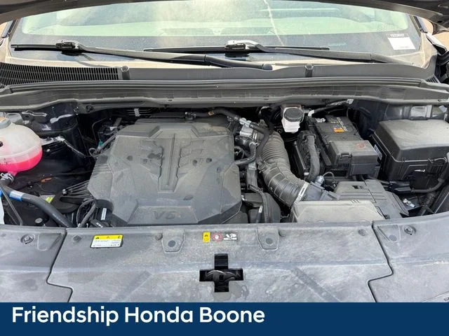 Used 2025 Gray Kia LXS image 19