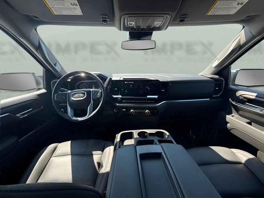 Used 2025 White GMC SLT image 9
