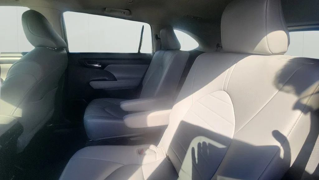 Used 2022 Blue Toyota XLE image 13