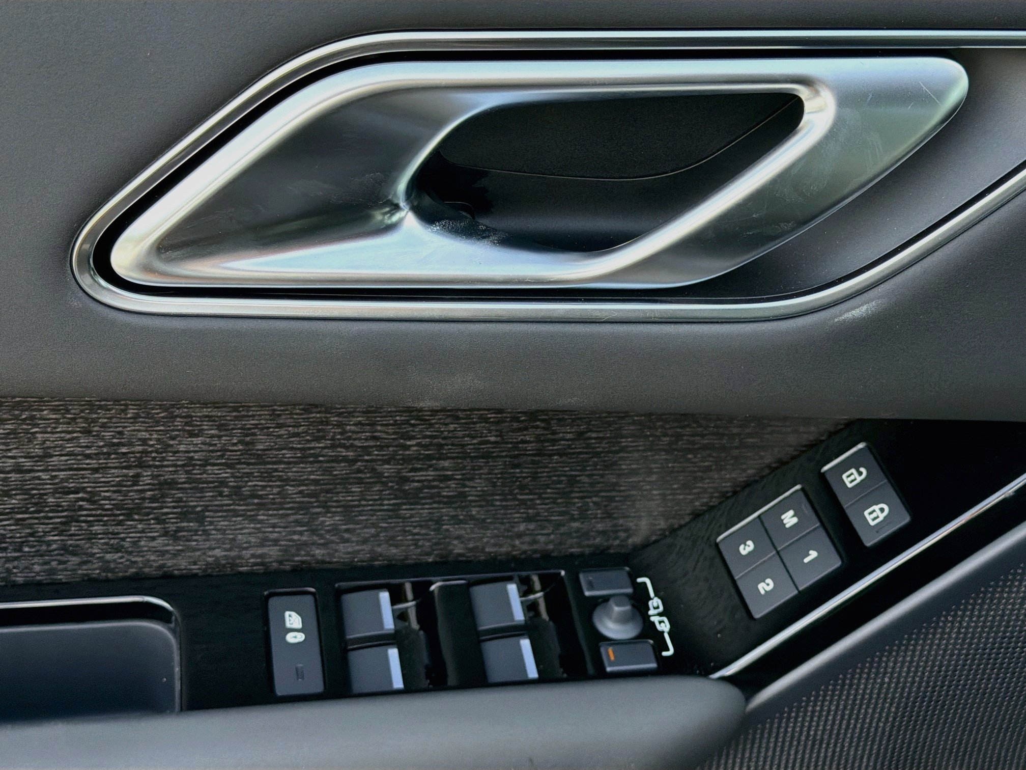 New 2026 Santorini Black Land Rover S image 22