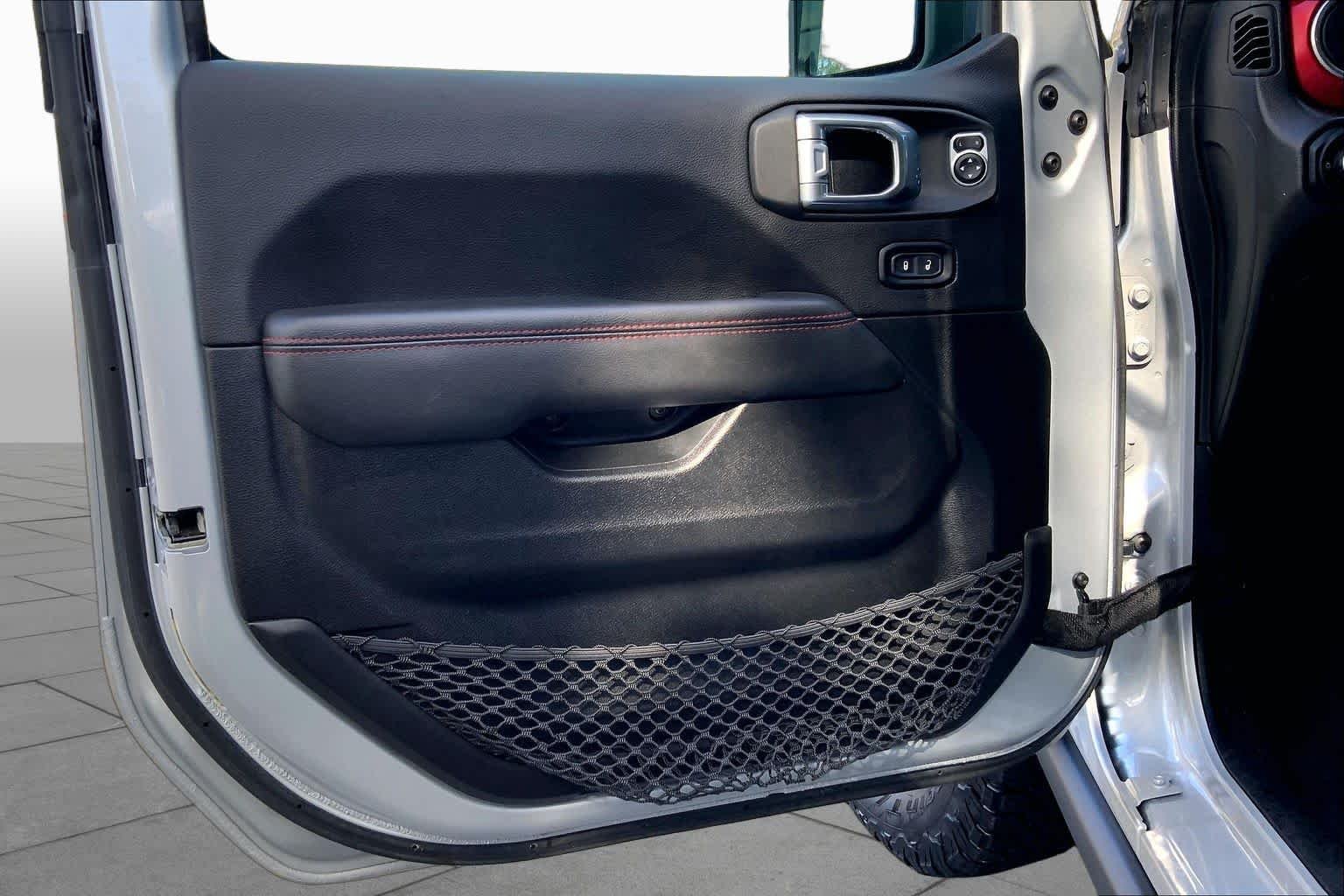 Used 2023 Silver Zynith Clearcoat Jeep Rubicon image 20