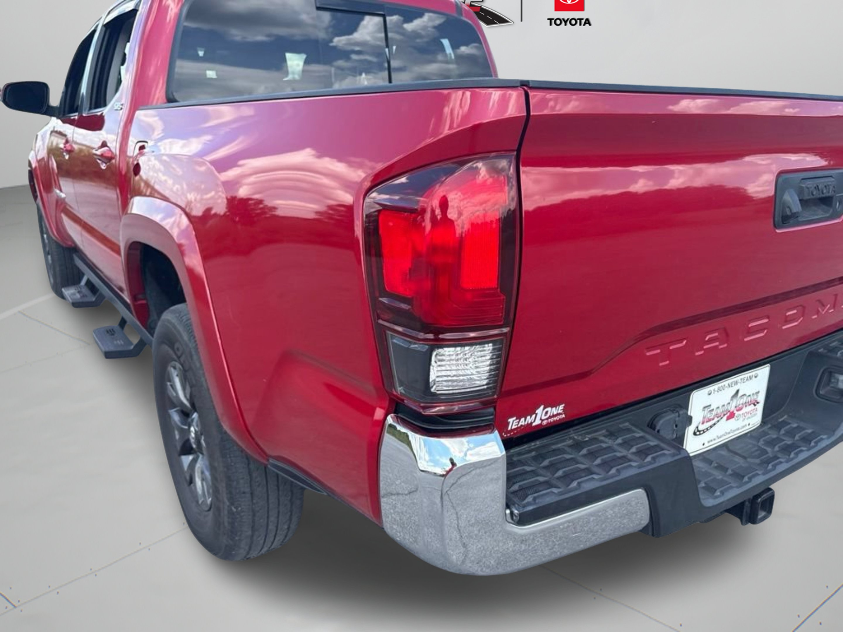 Used 2021 Barcelona Red Metallic Toyota SR5 image 8