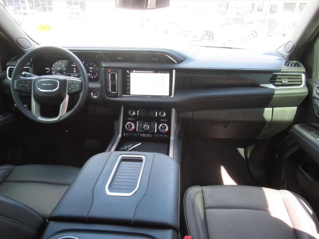 2024 GMC Yukon Denali - Photo 12