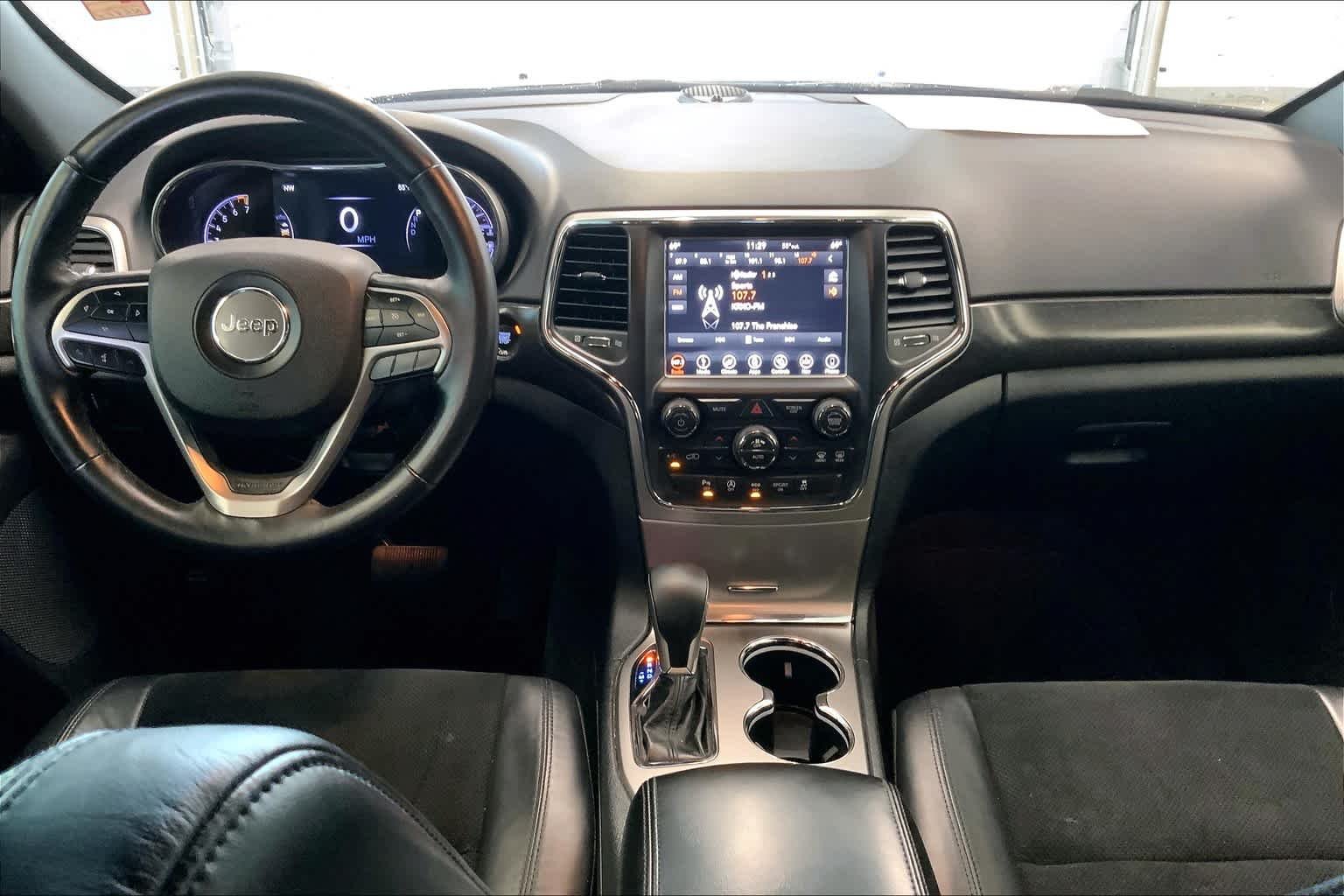 Used 2018 Bright White Clearcoat Jeep Altitude image 15
