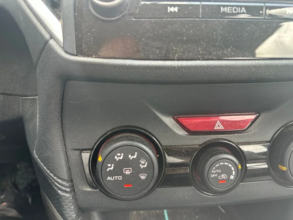 Used 2019 Black Subaru Base image 17