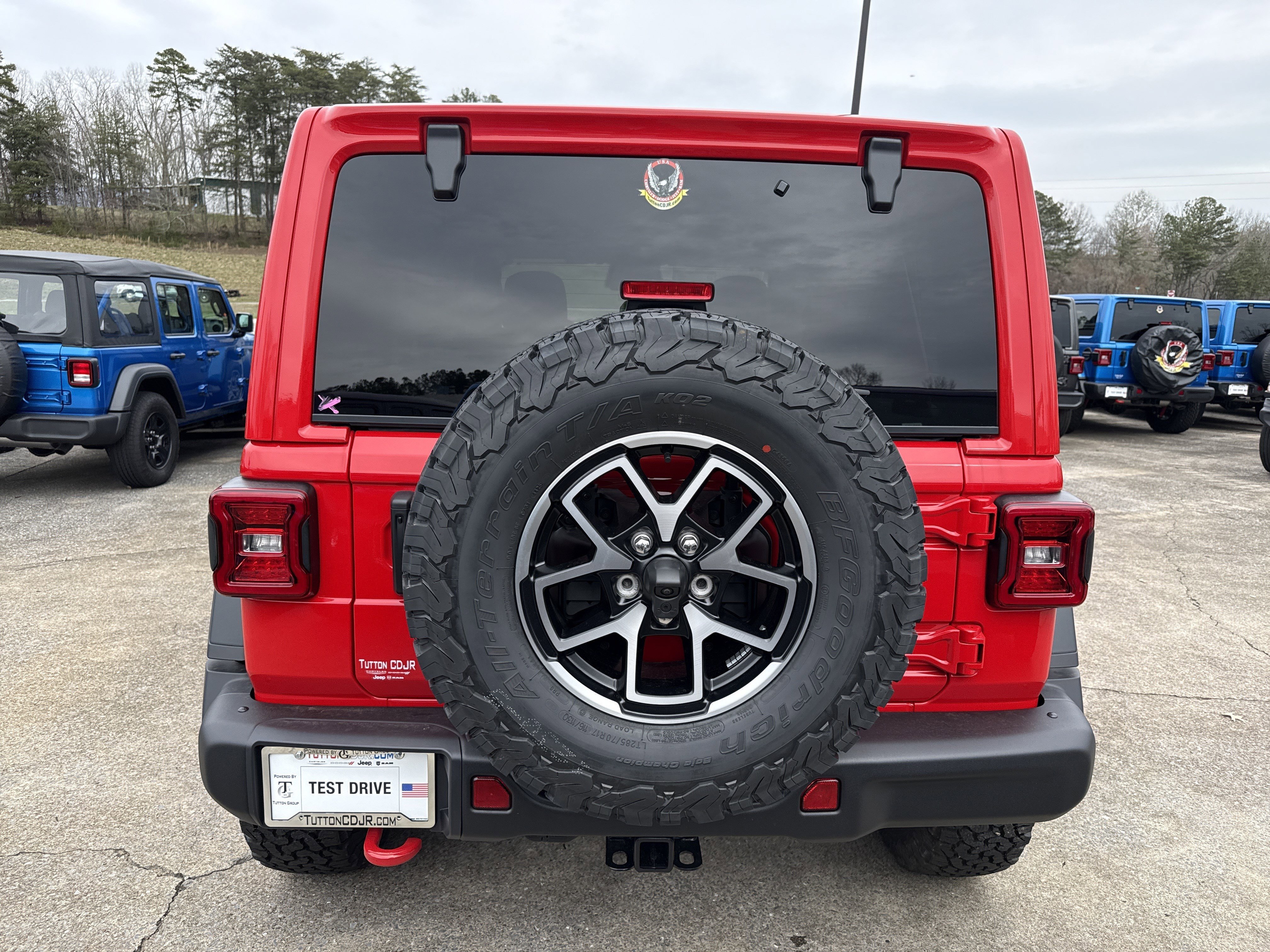 New 2026 Firecracker Red Clearcoat Jeep Rubicon image 6