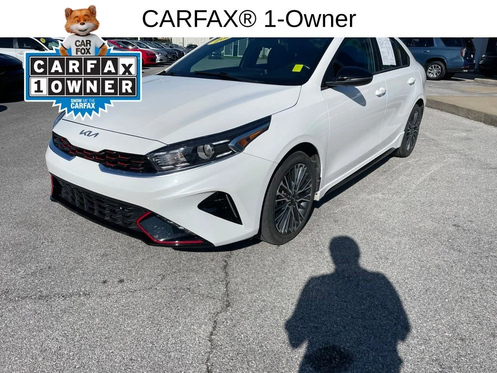 Used 2023 White Kia GT-Line image 3