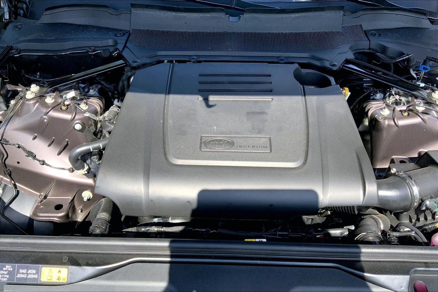 New 2026 Charente Grey Land Rover Dynamic SE image 16
