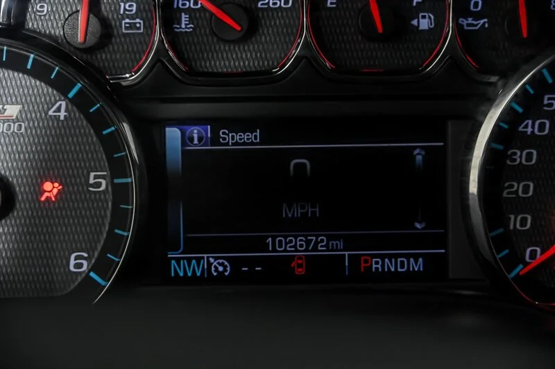 Used 2015 Deep Ocean Blue Metallic Chevrolet LT Z71 image 21