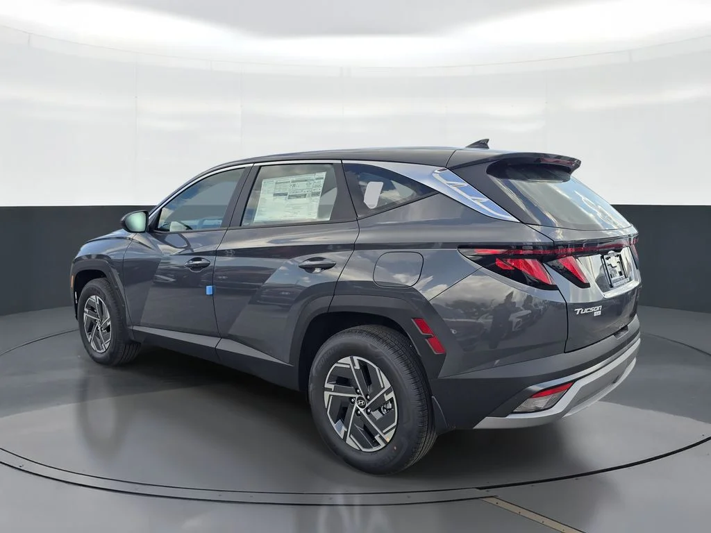 New 2026 Gray Hyundai  image 4