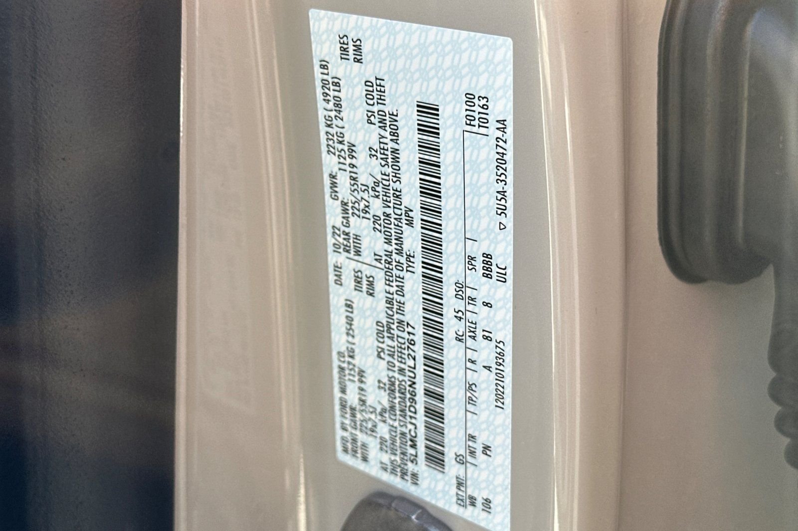 Used 2022 White Lincoln Standard image 32