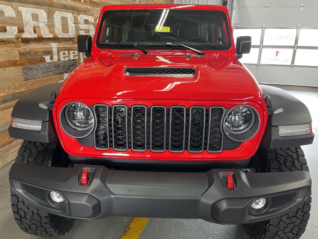 New 2026 Firecracker Red Clear-Coat Exterior Paint Jeep Rubicon image 8