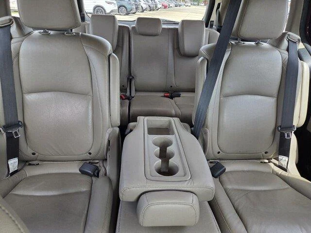 Used 2022 Radiant Red Metallic II Honda Touring image 33
