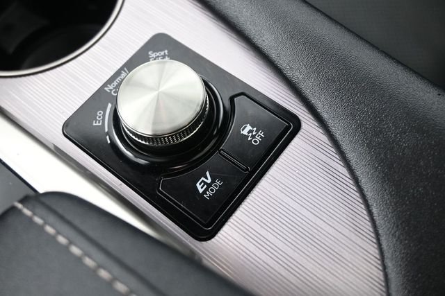 Used 2020 White Lexus 450h F Sport image 6