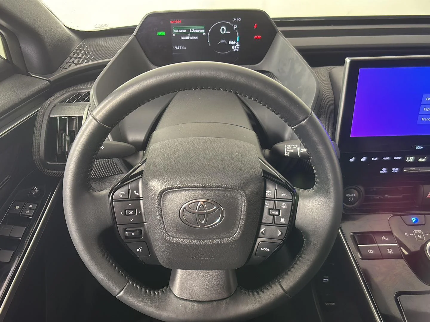Used 2023 Wind Chill Pearl Toyota XLE image 29