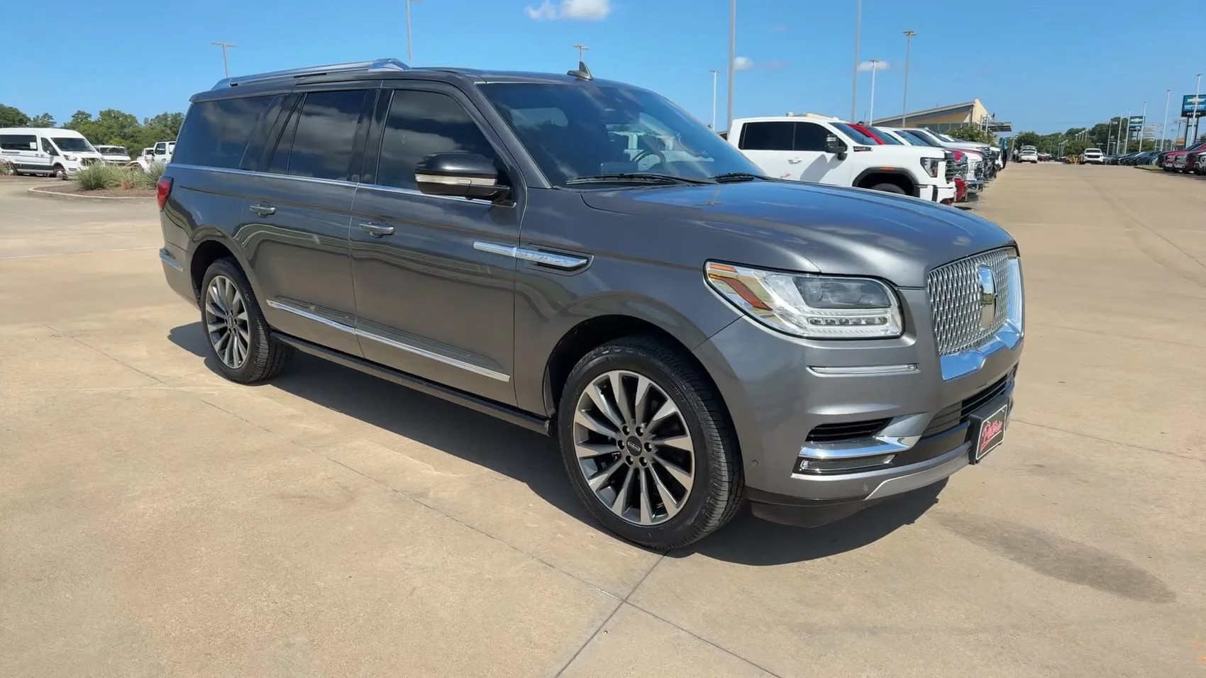 Used 2021 White Lincoln Reserve image 3