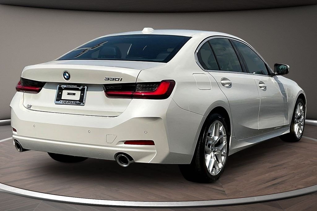 Used 2025 White BMW 330i image 5