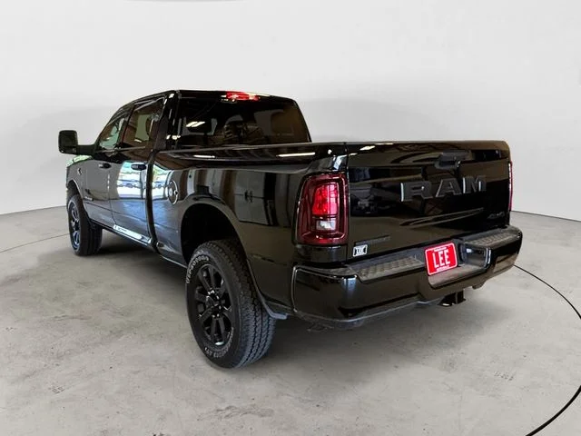 New 2026 Diamond Black Crystal Pearlcoat Ram BIG HORN CREW CAB 4X4 6